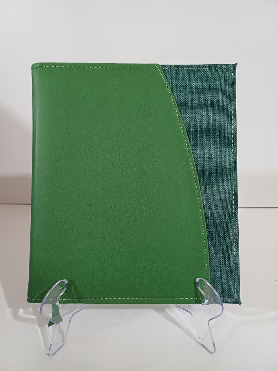 Agenda con Cubierta Bicolor de Textil y Curpiel
